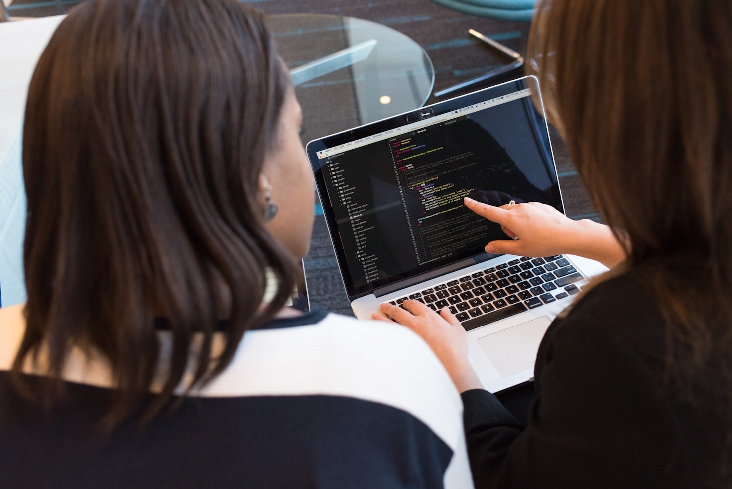 Choosing The Right E-commerce Platform For Success